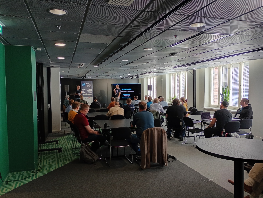 Mike Jackson and Allan Knabe at APIOps Helsinki 2026
